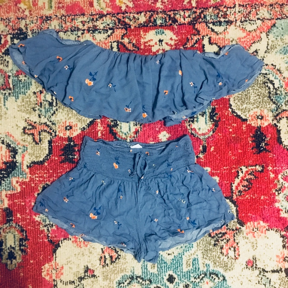 Off the Shoulder Floral Set